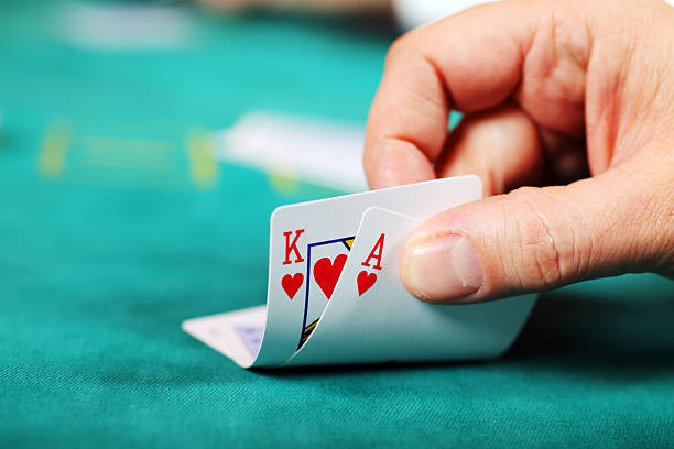 km777a mobile app interface showing slot games and live casino options